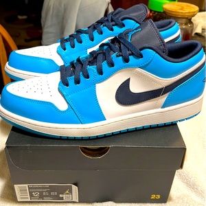 Jordan 1 Low UNC